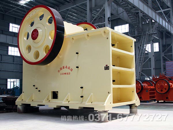 顎式粉碎機(jī)顎板、肘板和邊護(hù)板哪種好？