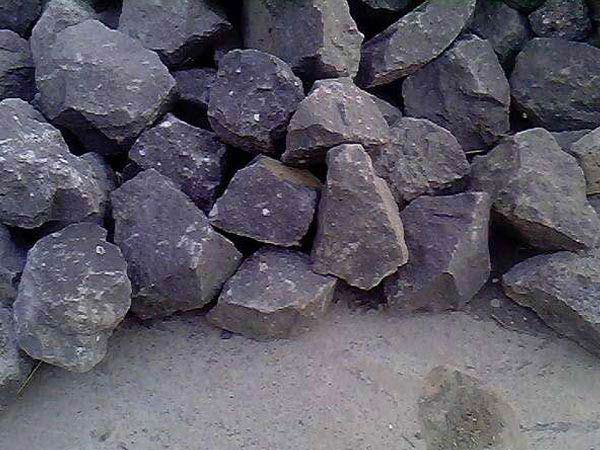 時產(chǎn)300t玄武巖破碎生產(chǎn)線設備配置、工藝流程介紹