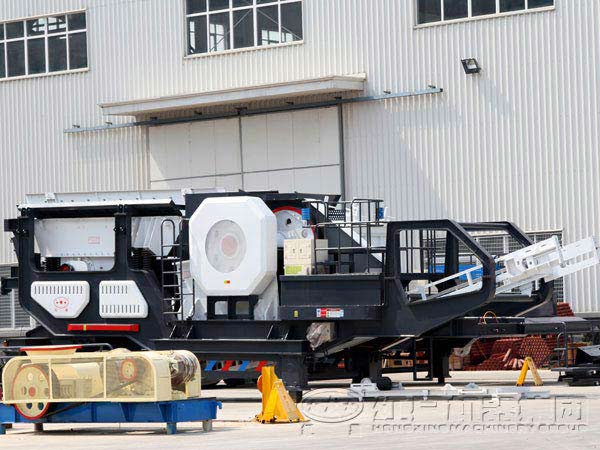 履帶式移動(dòng)破碎站