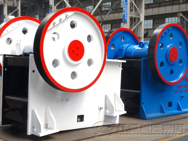 鑄鋼顎式破碎機(jī)價格多少錢一臺