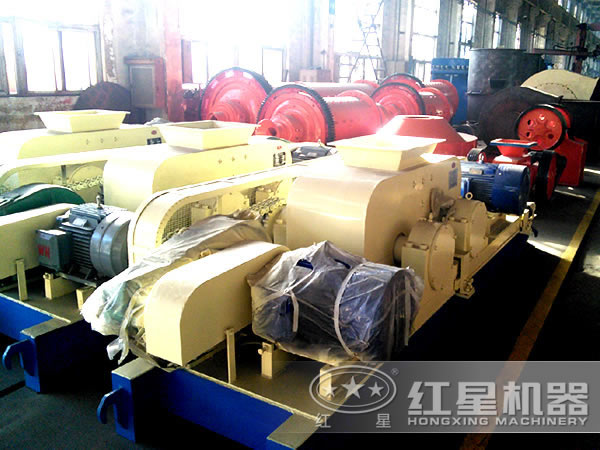 對輥煤炭破碎機(jī)生產(chǎn)車間