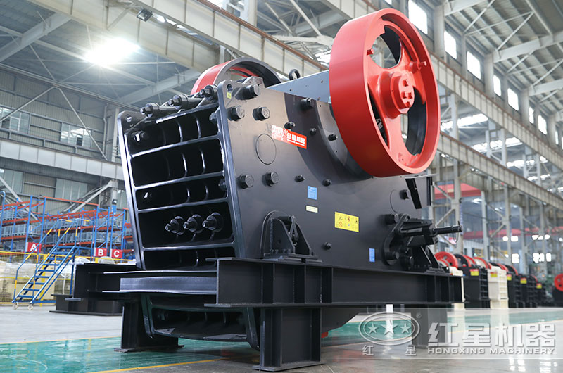 大型破碎石頭的機器叫什么？有哪些？附圖片