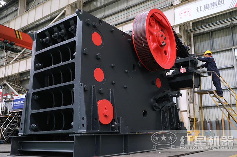 鄂破碎機900x1200時產(chǎn)多少噸？多少錢？