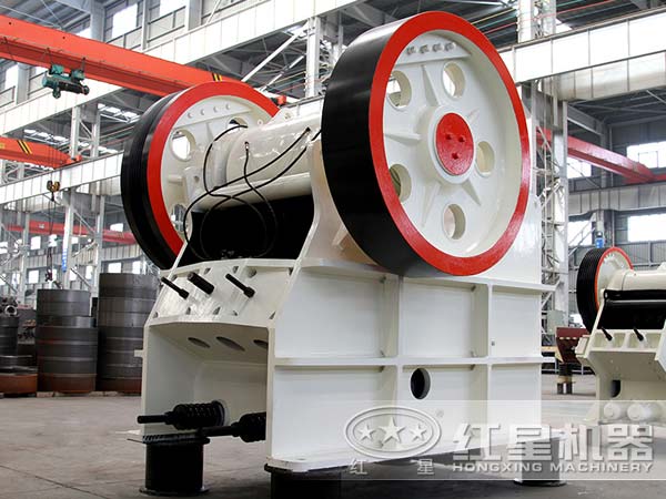 鄂式破碎機生產(chǎn)廠家選擇的依據(jù)