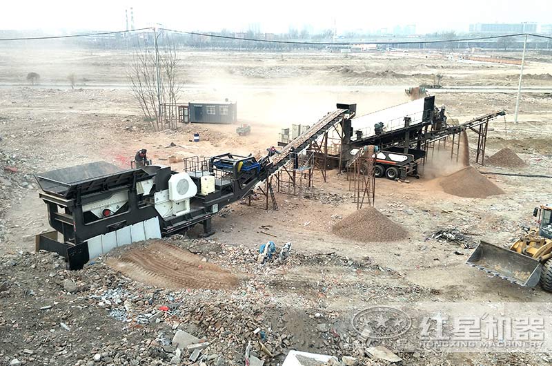 車載式移動碎石機作業現場