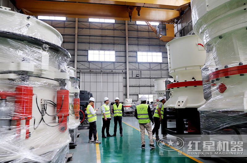 客戶參觀紅星二破沙子破碎機