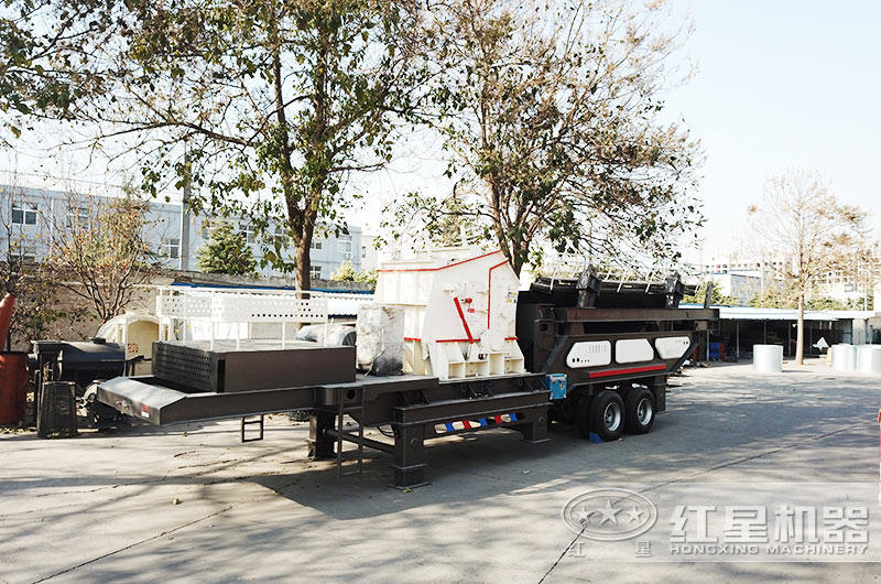 二合一中的移動(dòng)反擊破碎機(jī)