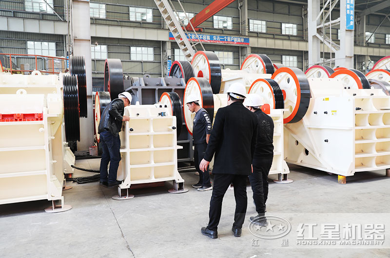 250×1200的顎破機產(chǎn)能及出料粒度范圍是多少？