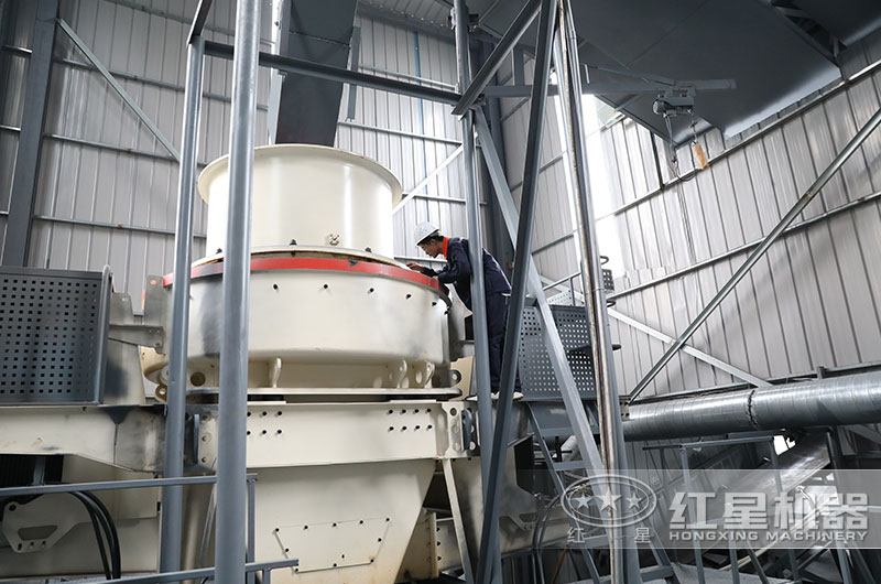 一噸石頭能出多少?lài)崣C(jī)制砂? 機(jī)制砂價(jià)格一般多少錢(qián)一噸？