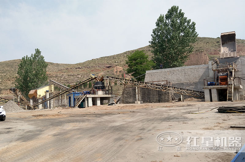 破碎玄武巖用什么機器好？整條生產線還需要哪些設備？