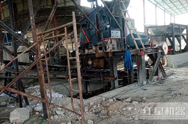 1315反擊破制砂機沒有篩底能不能出砂？板錘多久換一次？怎么安裝？